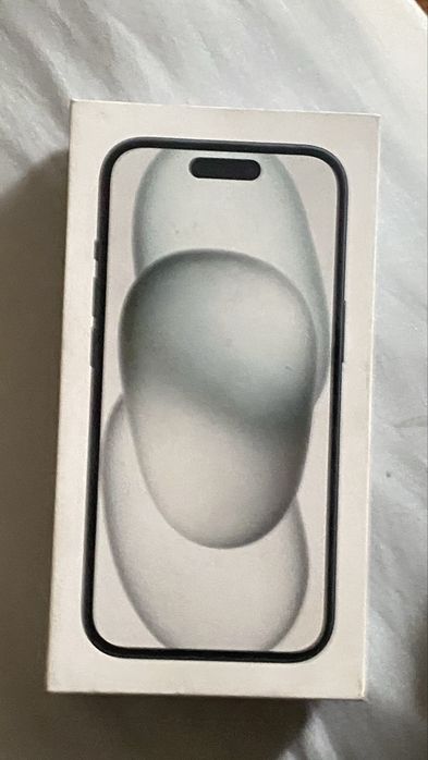 Vende  iphone 15 normal