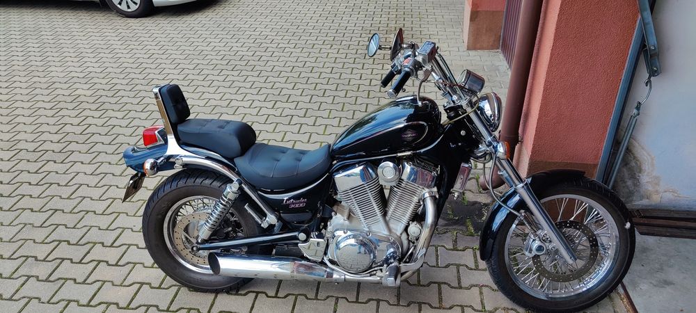 Suzuki vs 1400 Intruder