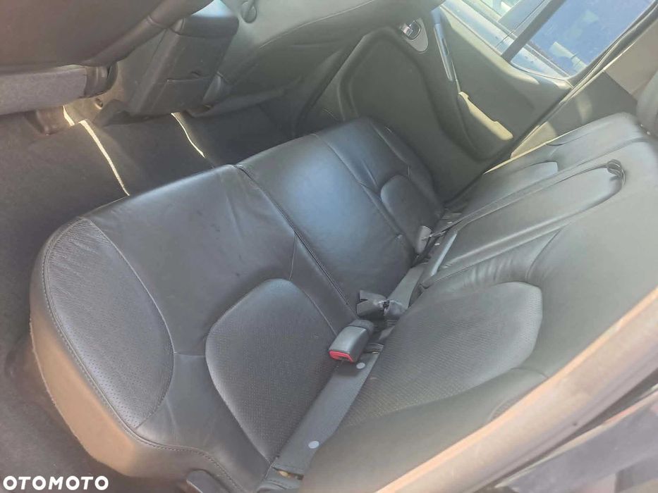 Nissan Navara D40 Kanapa fotele skóra