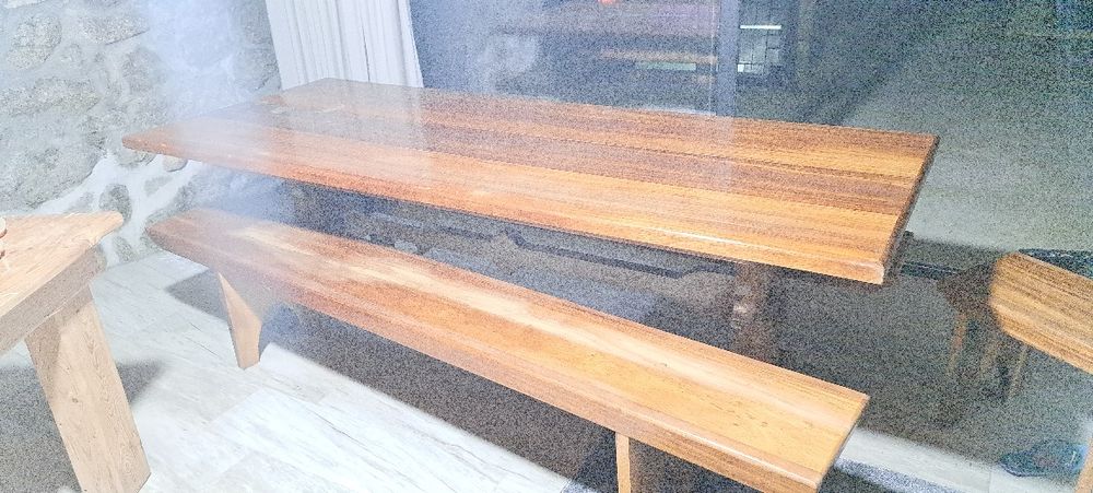 Mesa madeira maciça