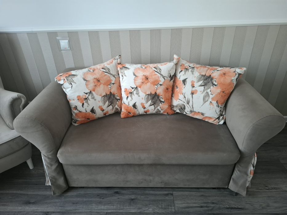 Sofa dwuosobowa rozkładana