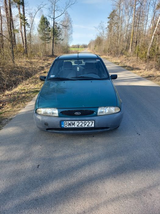 Sprzedam Fiesta 1.3 benzyna