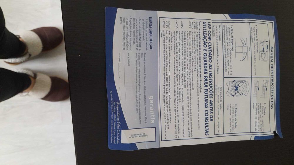 Cadeira de comer à mesa suspensa