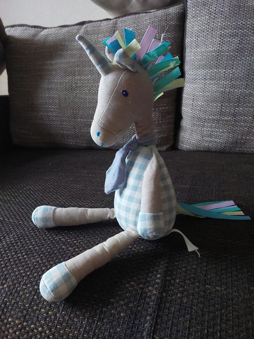 Єдіноріг іграшка