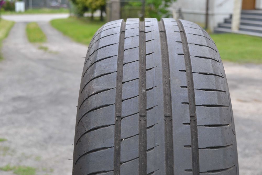 Opony 215/50/18 Goodyear 4szt Letnie