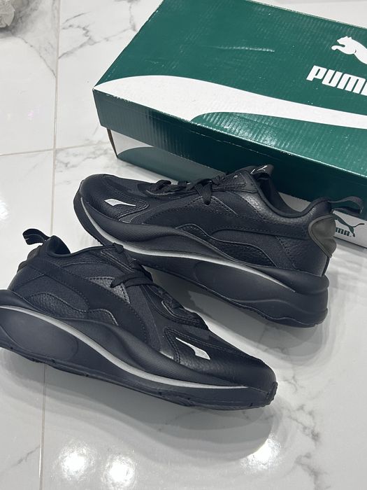 Puma RS curve night