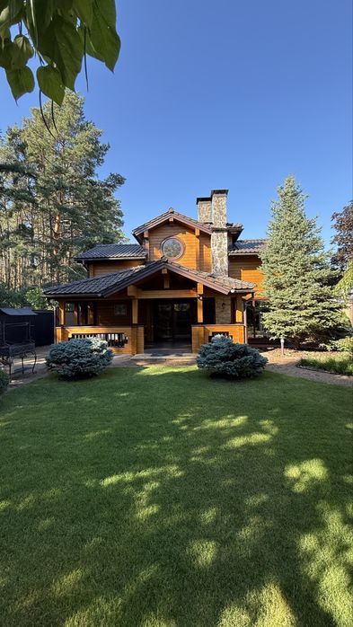 Будинок з басейном та гостьовим будинком в тихому місці Дмитрівка