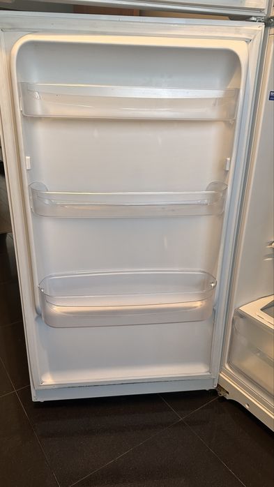 Frigorifico indesit a funcionar