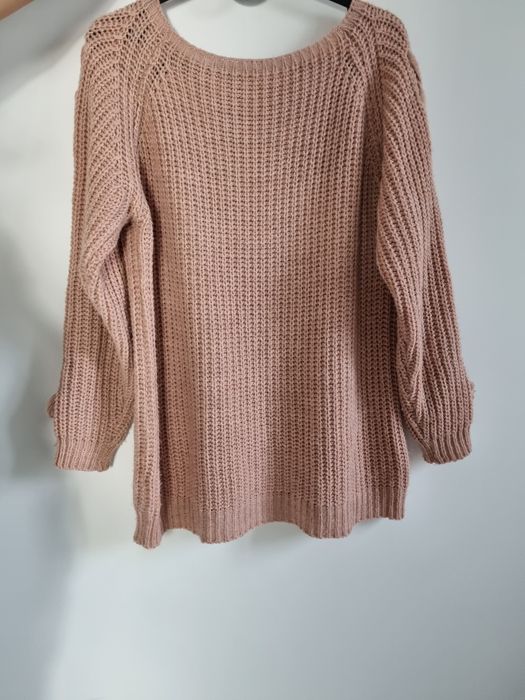 Sweter pudrowy pastelowy wiązanie rękaw