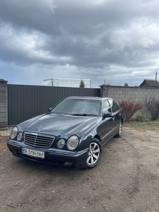 Продам мерсіка 210