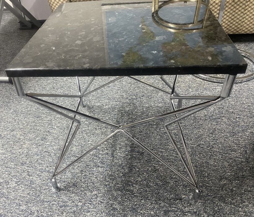 Stolik marmurowy z unikalnym design .