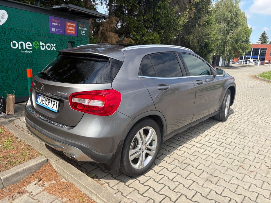 Mercedes Benz GLA