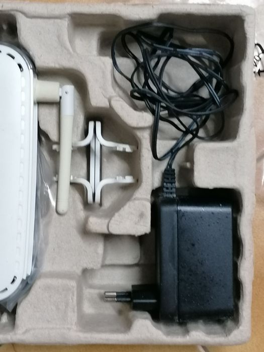 Netgear Wireless Modem Router, Impeccable64737766709378122