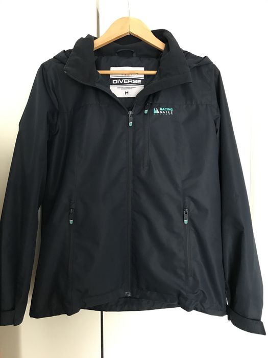 Granatowa kurtka wiatrówka Diverse