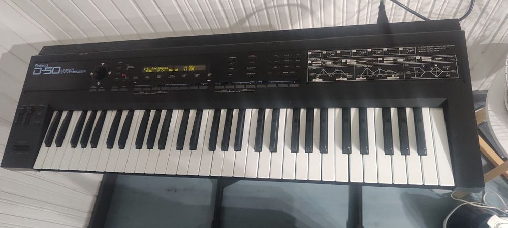Roland D-50 klasyk sam w sobie. Stan bardzo dobry,możliwość dowozu !