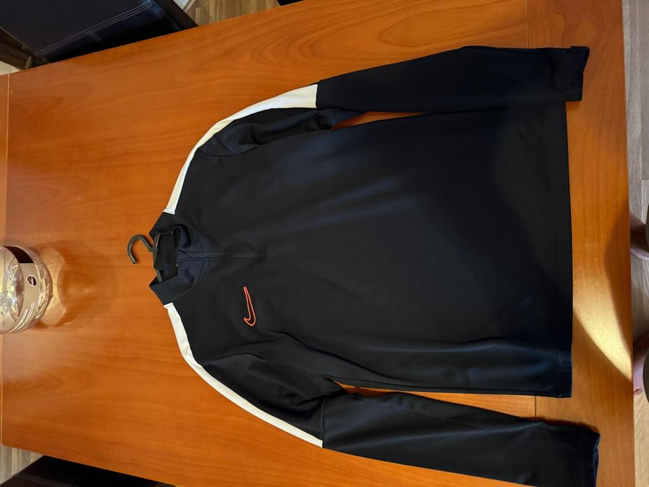 Vende se  peças masculinas ,para idade até 16 anos,