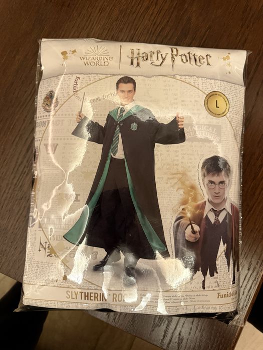 Strój SLYTHERIN ROBE z Harry Potter z firmy Funidelia