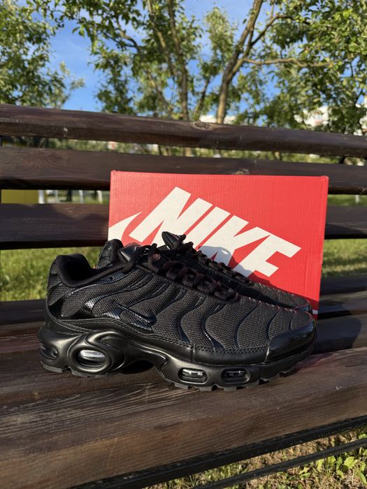 Чоловічі кросівки Nike Air Max Plus TN Triple Black