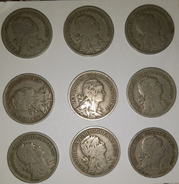 Moedas República Portuguesa de 50 centavos.