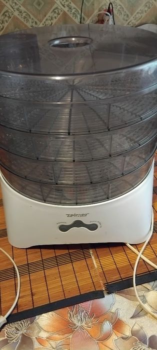 Сушка для овочів та фруктів,зелені.