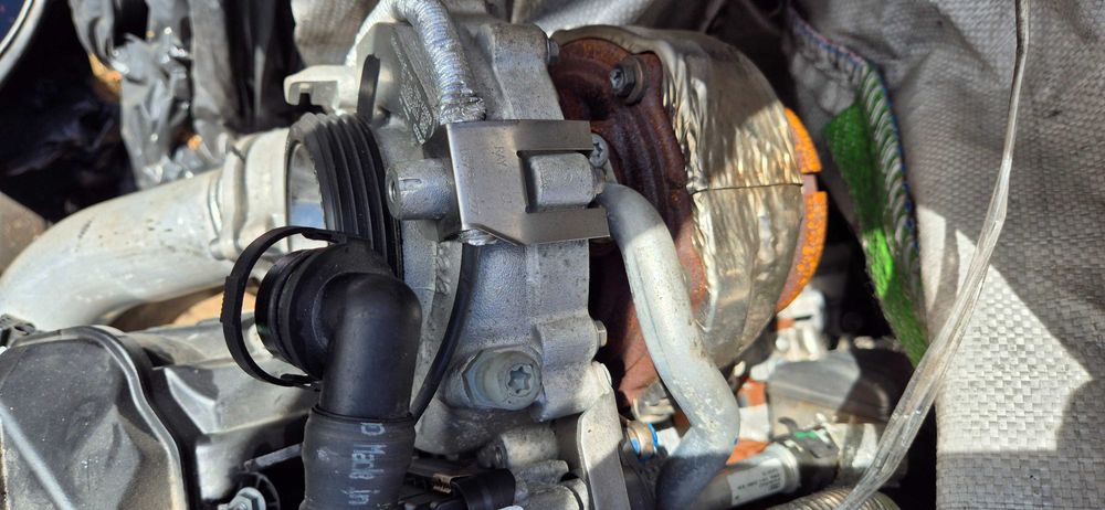 Wtryskiwacze silnik 3.0 tdi csw uklad paliwowy, turbina