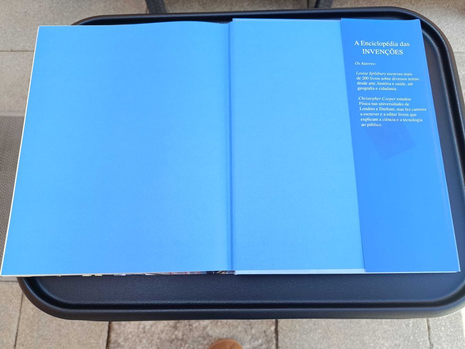 Livro "A Enciclopédia das Invenções", de Louise Spilsbury