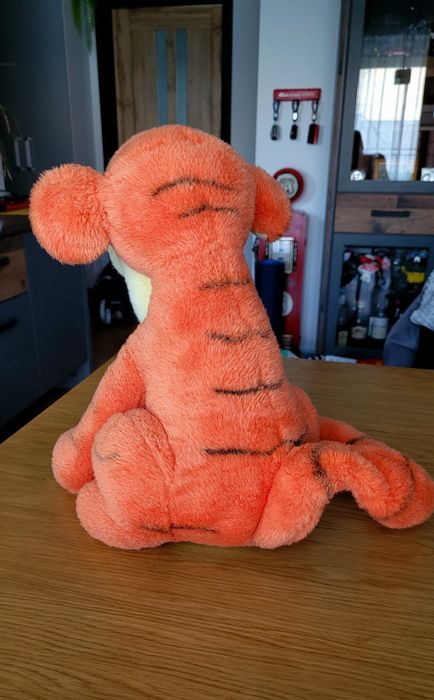 Maskotka 37 cm Tygrysek z bajki Kubuś Puchatek