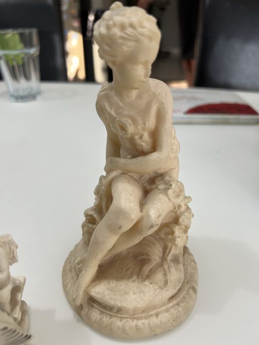 Zestaw figurek porcelanowych