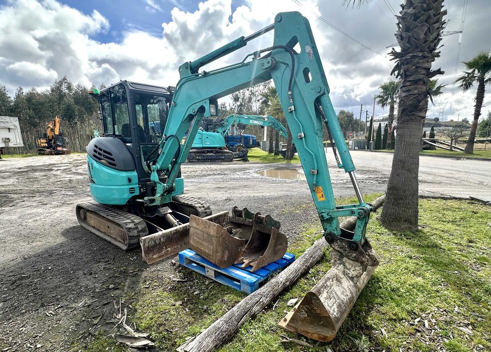 Mini-escavadora KOBELCO SK30SR-6E usada