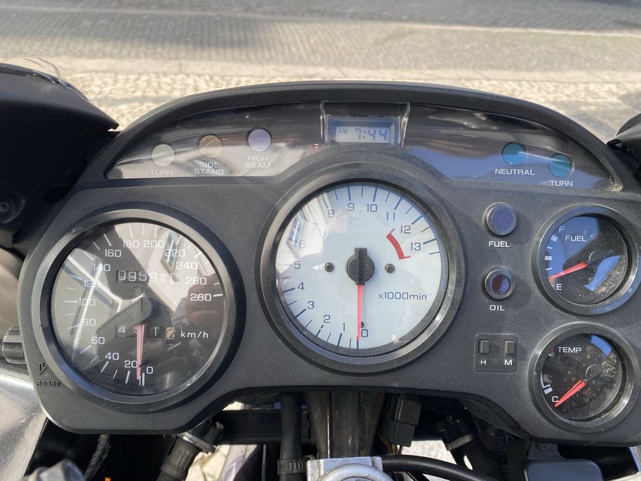 Honda VFR 750 F RC36