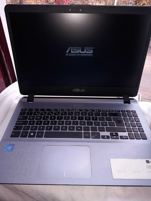 Portátil Asus VivoBook  - Disco 1TB