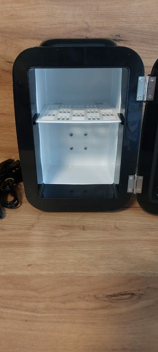 Lodówka turystyczna Ostba 4L