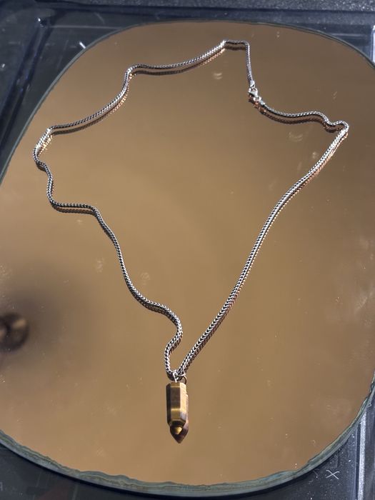 Fio de prata com pendente