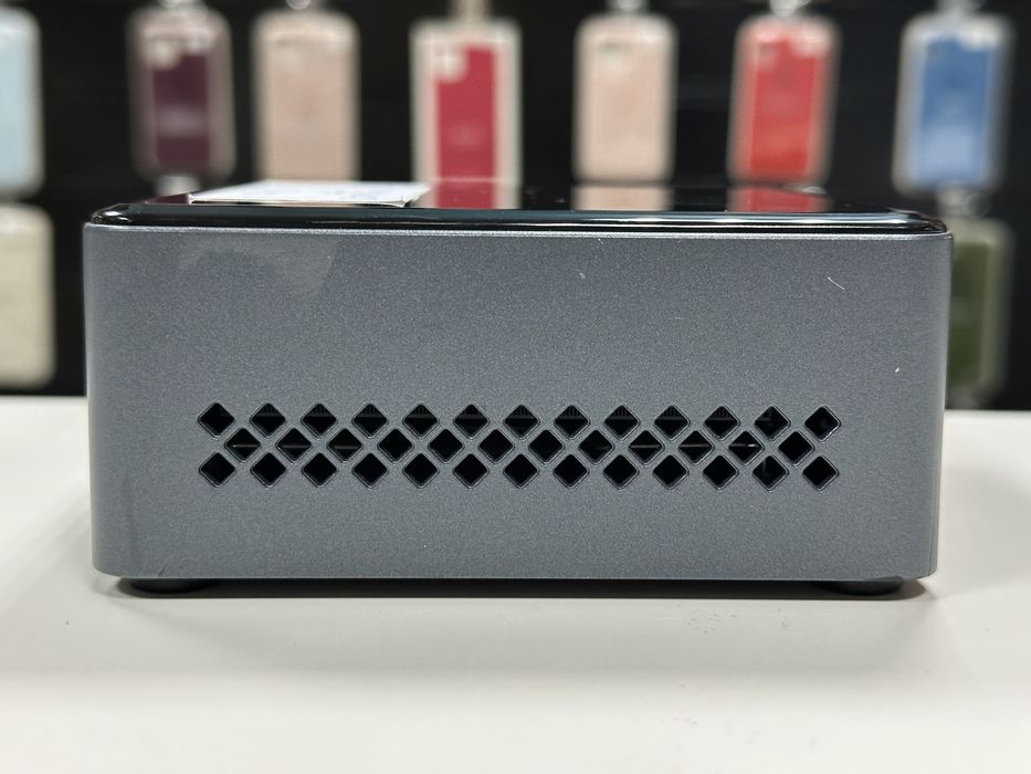 Intel Nuc J4005 8GB 256SSD