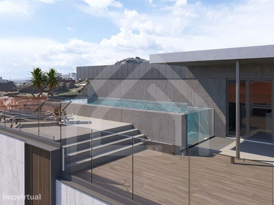 Apartamento T4 | Quinta da Portela | Último andar com piscina priva...