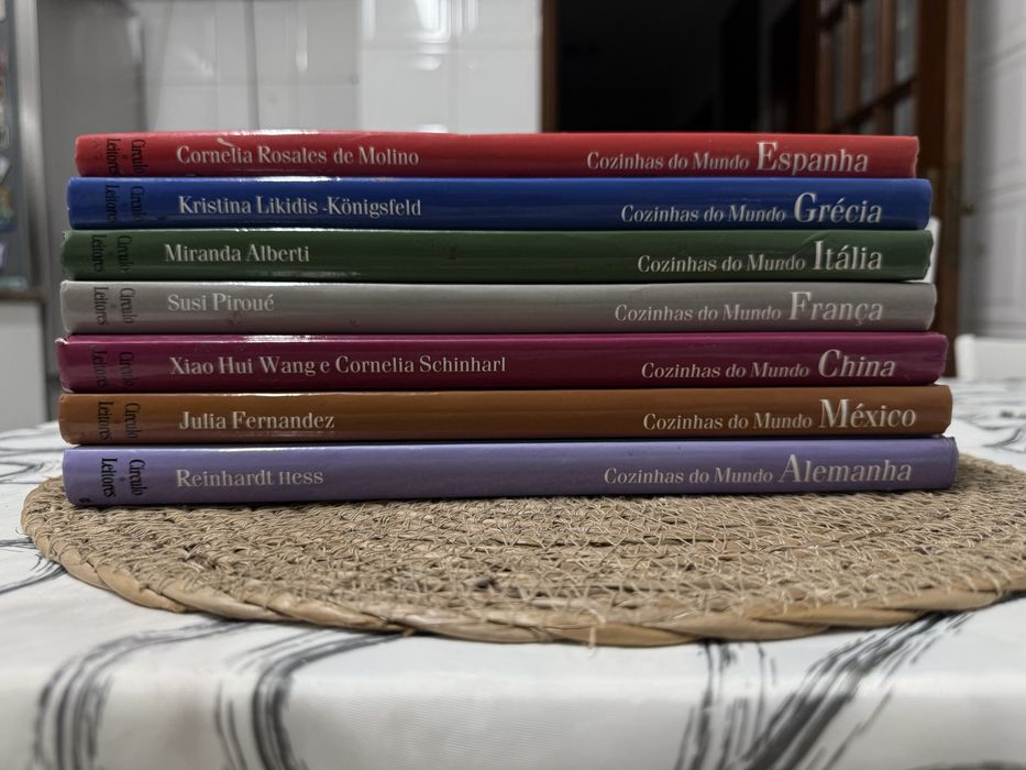 Coleçao de livros culinaria pelo mundo