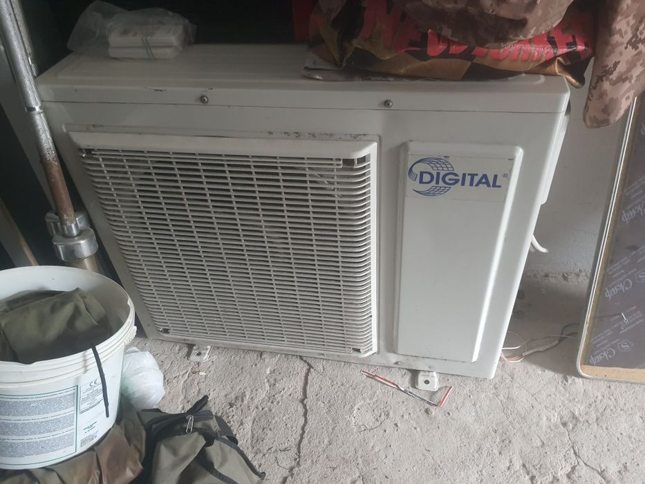 Продам  майже новий кондицiонер 24