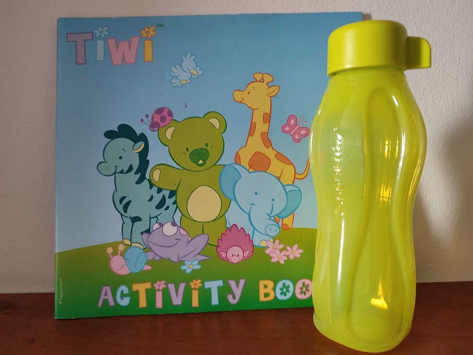 Tupperware Eco Garrafa + Livro de actividades Tiwi