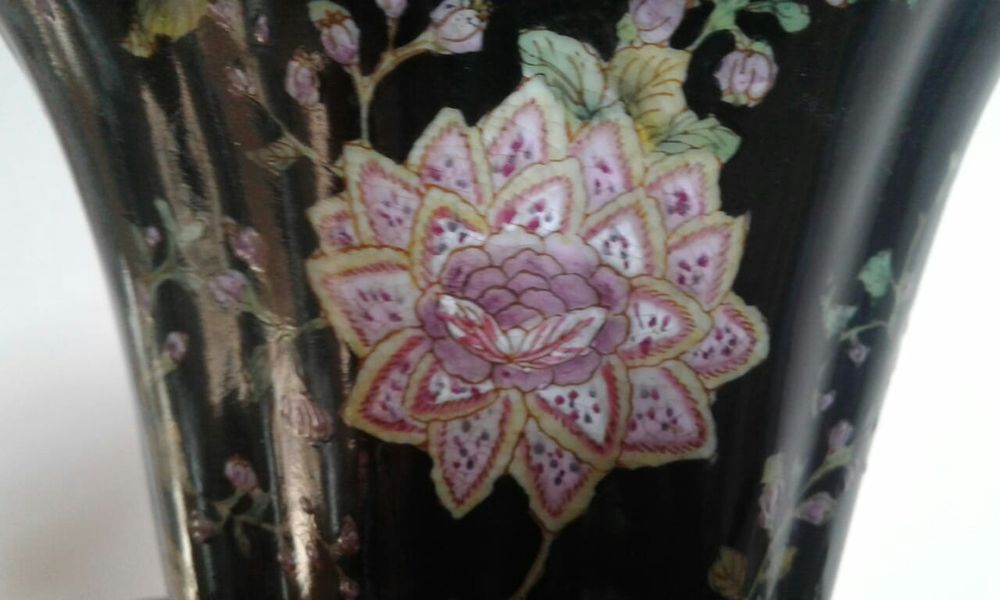 Антикварная ваза