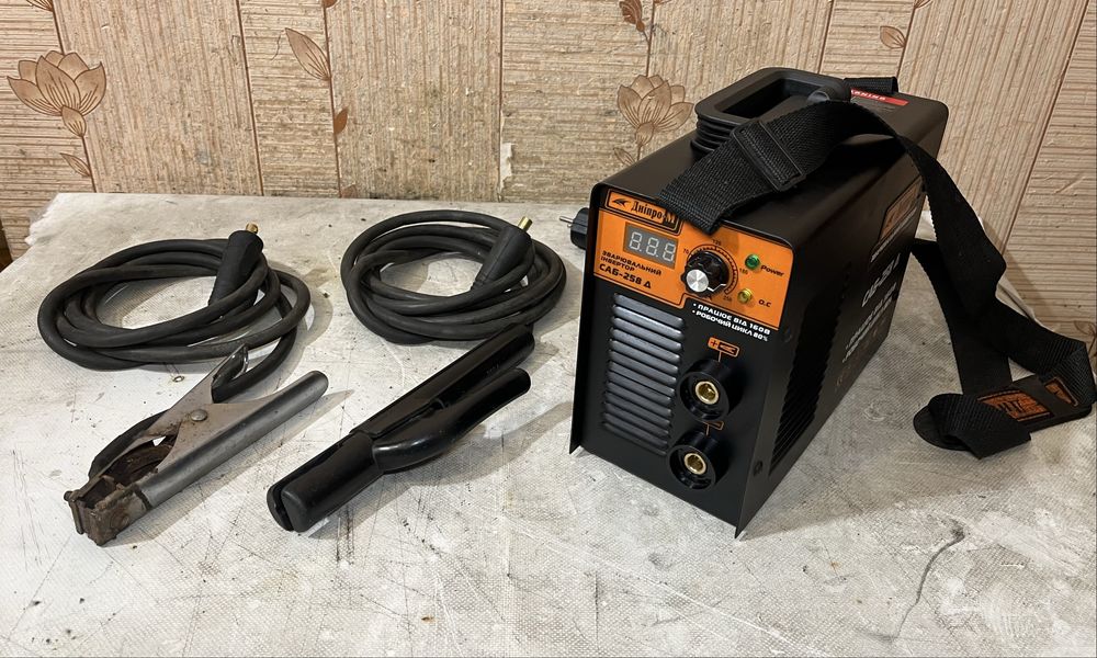 Зварювальний апарат Дніпро-М САБ-258Д | 250 А | 5,5 кВт