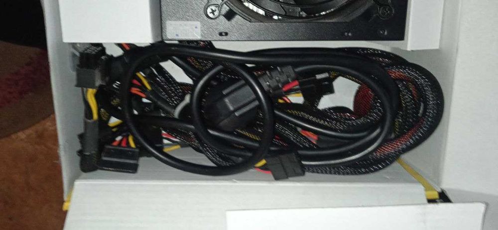 ПРОДАМ Блок питания vinga vps450-apfc