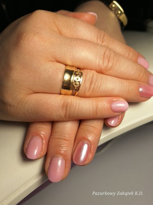Stylizacja Paznokci "Pazurkowy Zakątek"