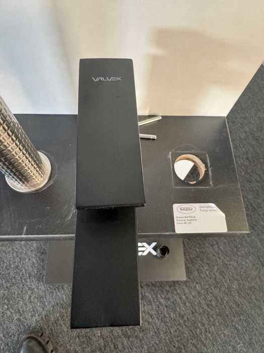 Bateria umywalkowa czarny mat Valvex Ars - 170 zł