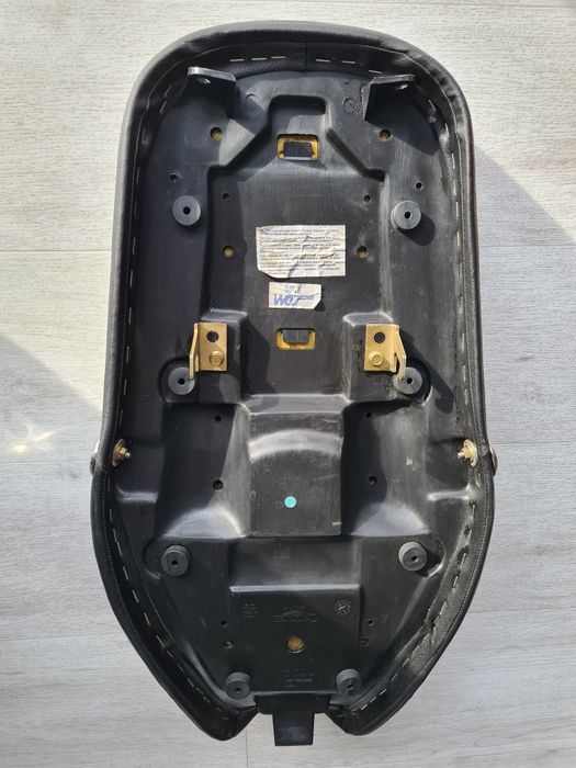 Kanapa triumph legend TT Thunderbird