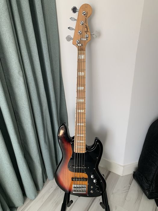 Baixo 5 cordas réplica Fender ativo / passivo