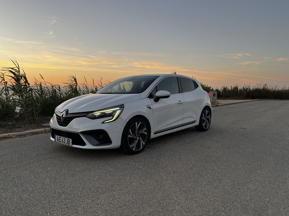 Renault Clio E-Tech Hibrid 140cv - ótimo estado