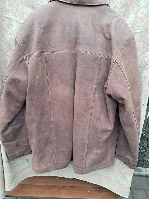 Шкіряна  чоловіча куртка на хутрянім підкладі