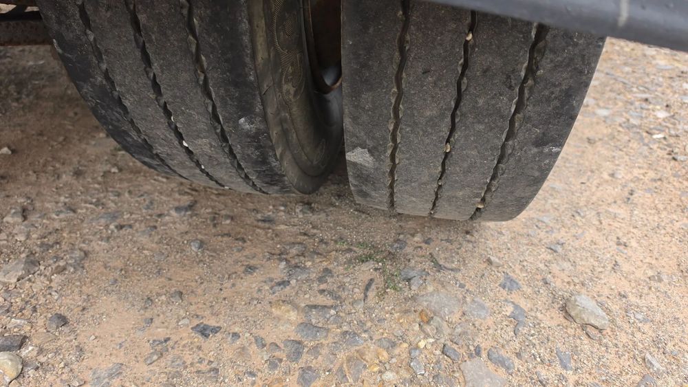 Schwarzmuller Zł Netto Przyczepa Niskopodwoziowa 8.30M