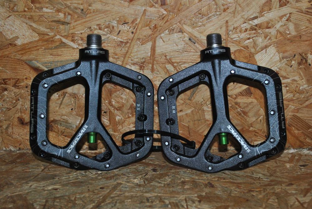 Idealne  Pedały Platformowe Race Face Atlas MTB DH Enduro