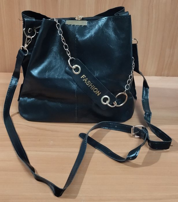 Сумка кросбоді через плече